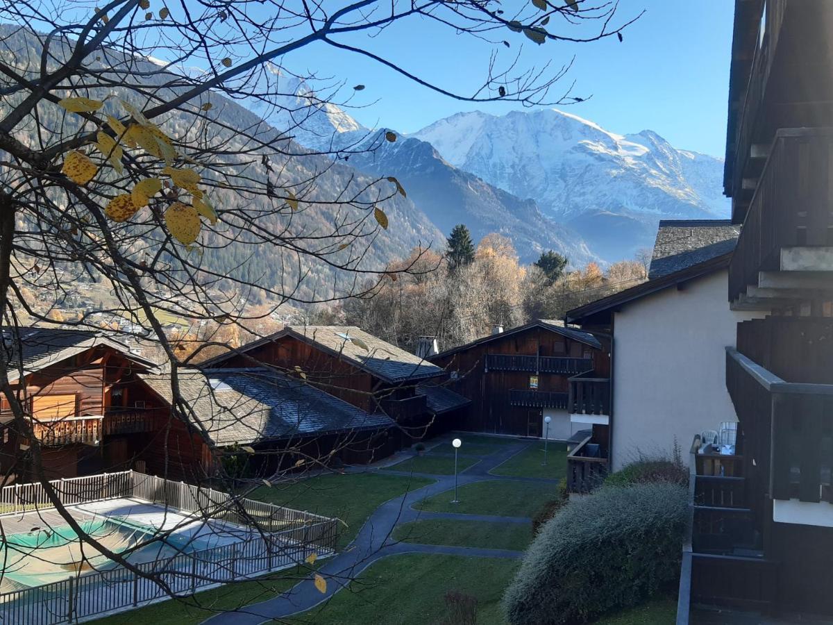 Appartement Meuble Avec Vue Sur Les Montagnes Et Piscine L'Ete Saint-Gervais-les-Bains Exterior photo